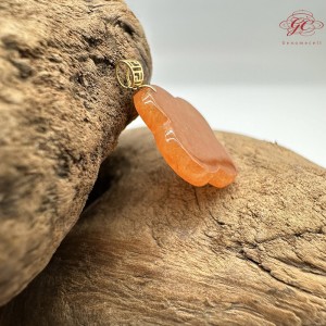 【肌容雪】天然緬甸A貨紅翡翠四葉草造型吊墜 編號1036