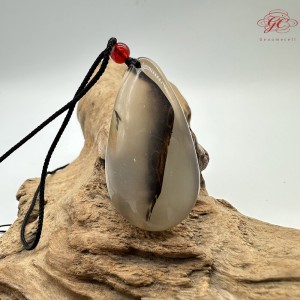 【肌容雪】天然美石水沫子山水圖項鍊繩 編號B245