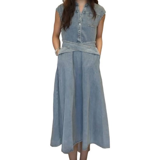 【二手精品9.9新】香奈兒 (Chanel) 的刺繡雙 C 標誌無袖牛仔長洋裝(肩42胸46長122)編號S441