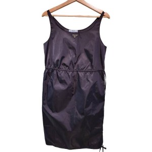 【二手精品9.9新】PRADA (普拉達)Re-Nylon 再生尼龍無袖洋裝(肩38胸45腰42臀50長95)編號S452