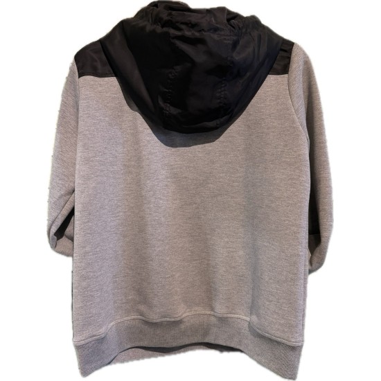 【二手精品9.9新】黑色再生尼龍（Re-Nylon）材質的口袋與帽飾(肩40胸52長65)編號S464