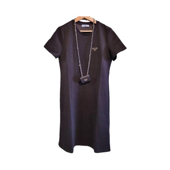 【二手精品9.9新】普拉達Prada 三角標短袖連身裙（肩38胸42長110袖長19）編號S480
