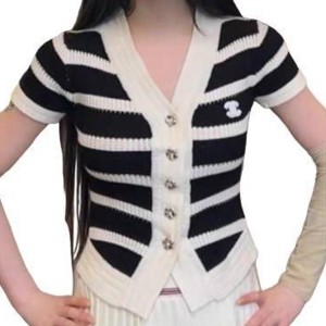 【二手精品9.9新】Chanel 的經典黑白條紋短袖針織針織外套(肩35胸37長48)編號S487