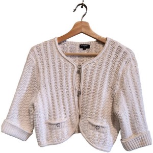 【二手精品9.9新】香奈兒（CHANEL）的白色純棉針織短款外套(肩40胸50長44)編號S490