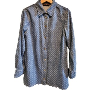 【二手精品9.9新】 Louis Vuitton 經典 Monogram 圖案的藍色牛仔襯衫(肩40胸50長79袖長60)編號S494
