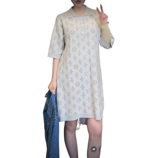 【二手精品9.9新】Louis Vuitton (路易威登) 的 Monogram 經典老花圖案鏤空(落肩53胸49長90袖長28)編號S498