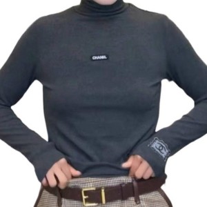 【二手精品9.9新】香奈兒 (CHANEL) 的高領長袖深灰色針織毛衣打底衫(肩38胸48長60袖長61)編號S503
